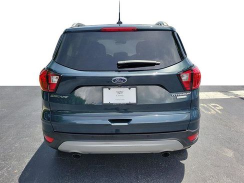 Used 2019 Ford Escape Titanium image 4