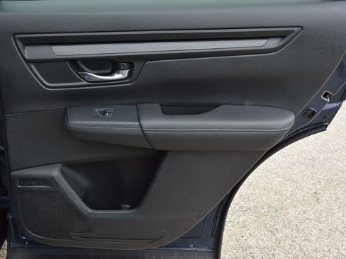 Used 2025 Honda CR-V LX image 17