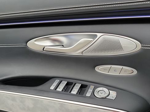 Certified 2026 Genesis Electrified GV70 Prestige AWD/4WD image 20