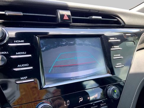Used 2019 Toyota Camry SE FWD image 25