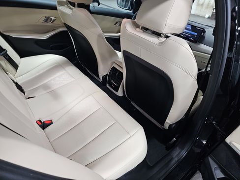 Certified 2025 BMW 330i Sedan w/ Premium Package image 11