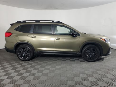 Used 2025 Subaru Ascent Bronze Edition w/ Popular Package #2 AWD/4WD image 3