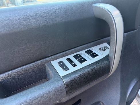 Used 2009 Chevrolet Silverado 1500 LS image 11