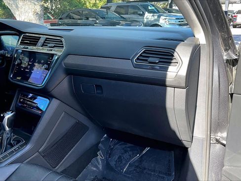Certified 2023 Volkswagen Tiguan SE image 19