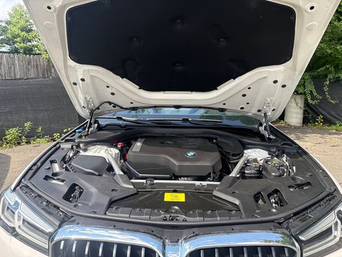 Used 2023 BMW 530i xDrive w/ Premium Package AWD/4WD image 39