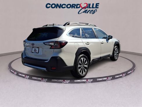Certified 2025 Subaru Outback Limited AWD/4WD image 7