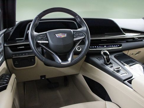 Used 2024 Cadillac Escalade Premium Luxury w/ LPO, Floor Liner Package AWD/4WD image 17