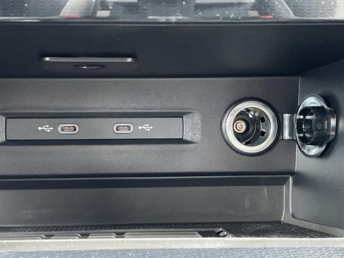 New 2026 Volkswagen Taos SE FWD image 27