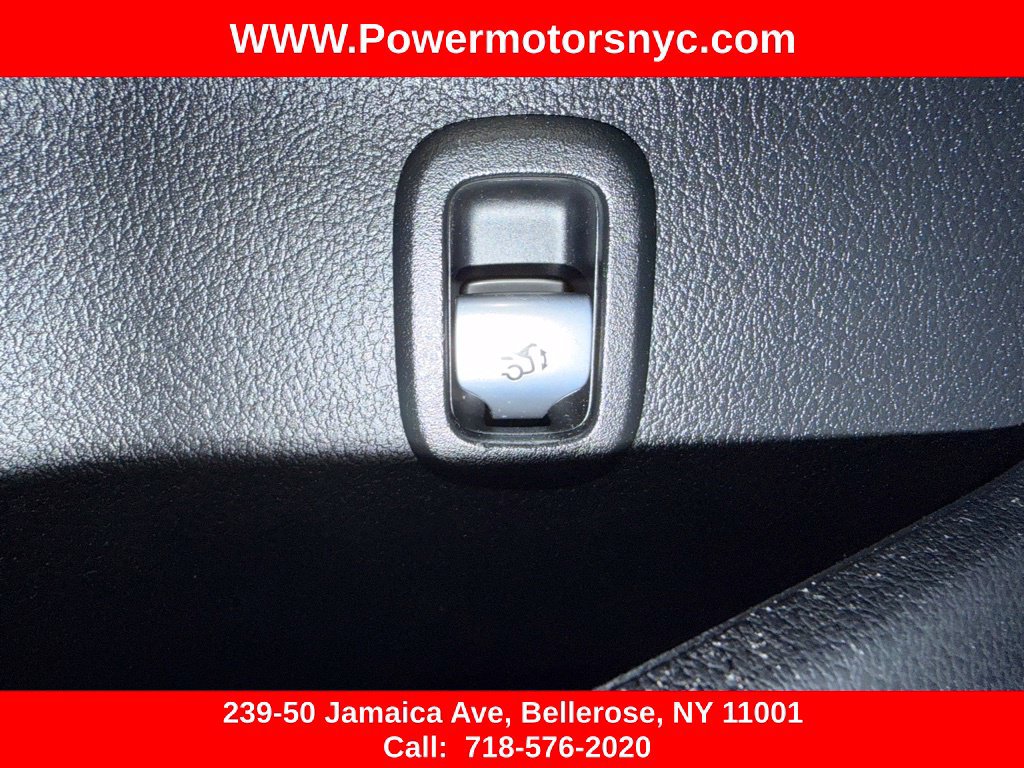 Used 2022 Mercedes-Benz C 300 4MATIC Sedan w/ Pinnacle Trim Package image 47