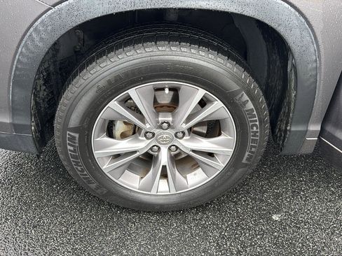 Used 2014 Toyota Highlander Plus image 30