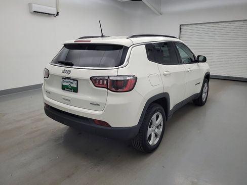 Used 2020 Jeep Compass Latitude w/ Cold Weather Group AWD/4WD image 9