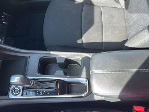 Used 2024 Nissan Sentra SV FWD image 14