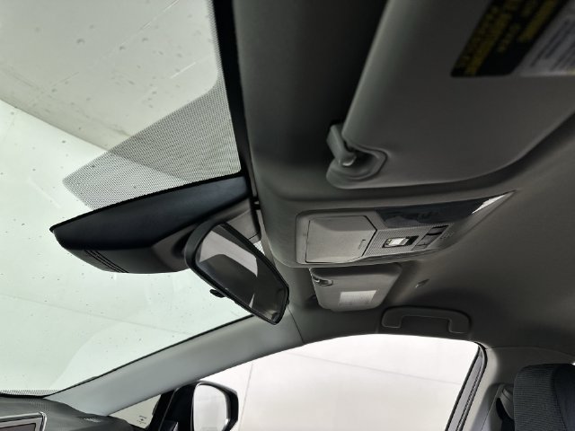 Used 2024 Toyota RAV4 LE AWD/4WD image 19