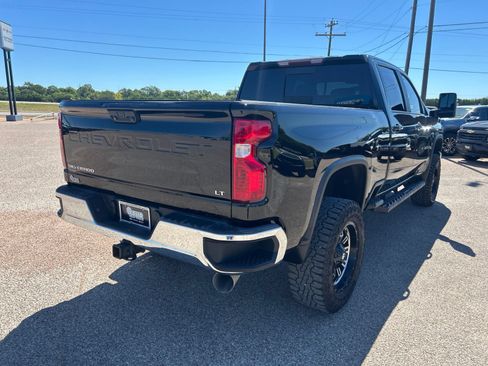 Used 2022 Chevrolet Silverado 2500 LT w/ Convenience Package AWD/4WD image 6