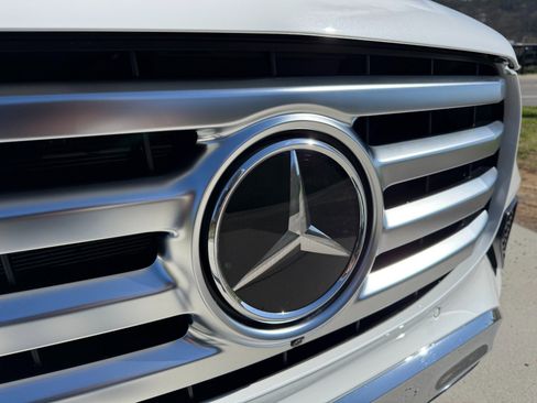 Used 2025 Mercedes-Benz GLS 450 4MATIC image 44