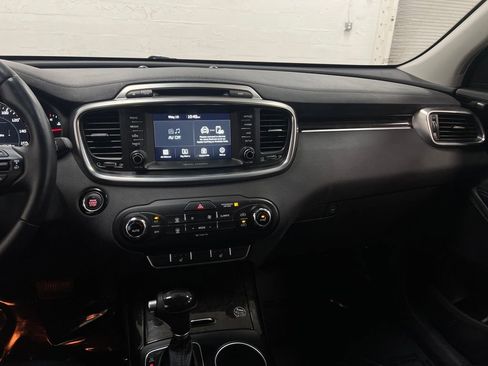 Used 2017 Kia Sorento EX w/ EX Premium Package FWD image 19