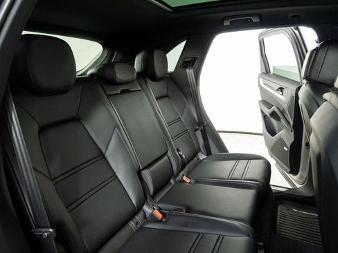 New 2026 Porsche Cayenne AWD/4WD image 23