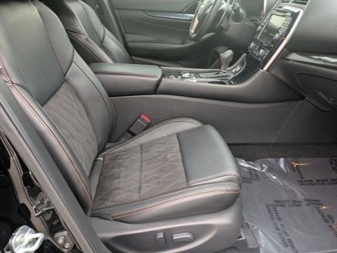 Used 2023 Nissan Maxima SR w/ Sport Mat Group image 22