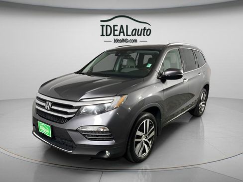Used 2018 Honda Pilot Touring image 11