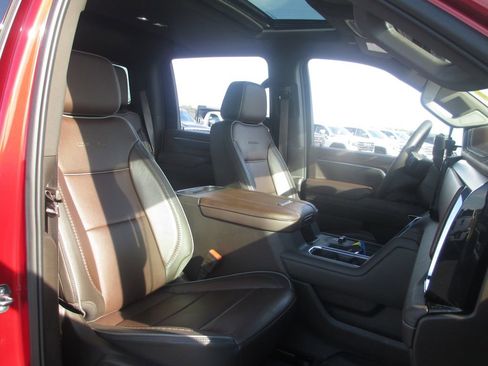 Used 2024 GMC Sierra 2500 Denali w/ Denali Reserve Package AWD/4WD image 27