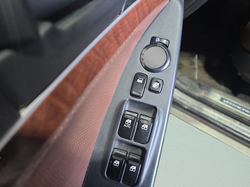 Used 2008 Hyundai Veracruz SE AWD/4WD image 9