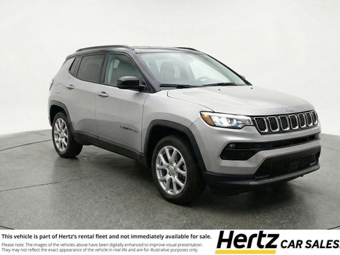 Used 2025 Jeep Compass Limited AWD/4WD image 1