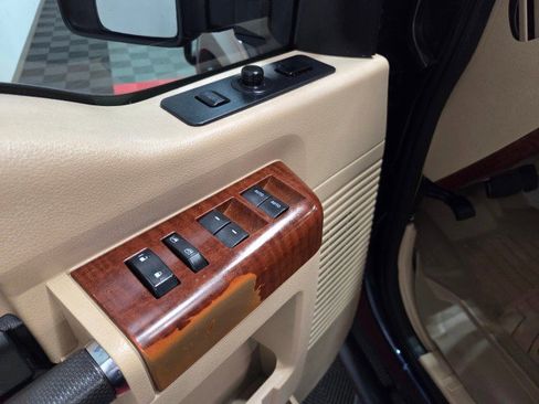 Used 2013 Ford F250 King Ranch w/ FX4 Off Road Pkg image 33