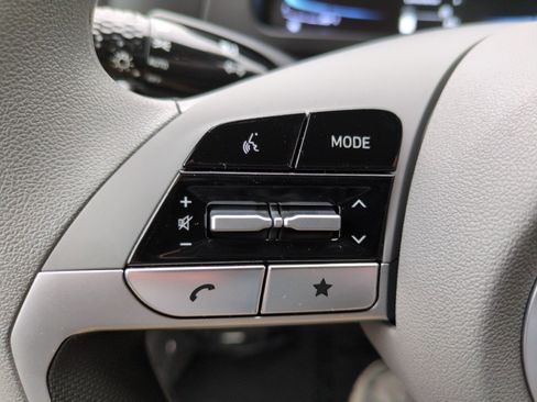 New 2026 Hyundai Elantra SE FWD image 21