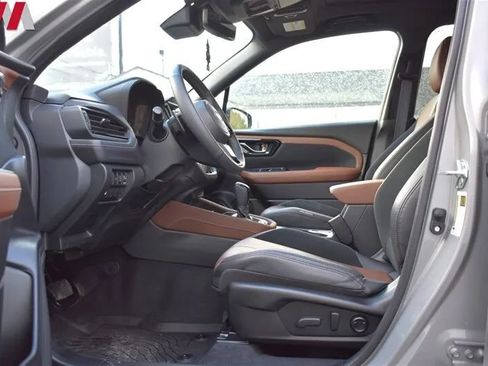 Used 2025 Subaru Forester Touring AWD/4WD image 10