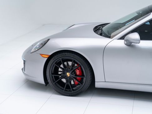 Used 2018 Porsche 911 Carrera S RWD image 11