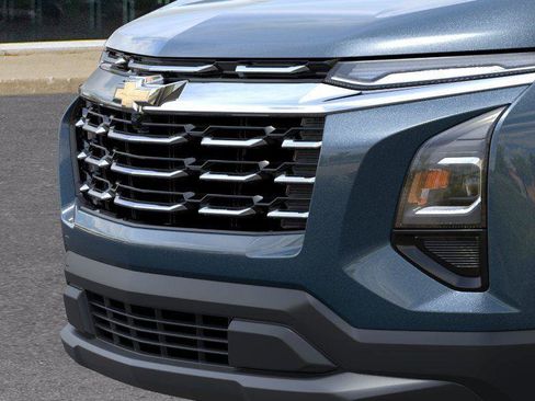 New 2026 Chevrolet Equinox LT w/ Convenience Package II FWD image 13
