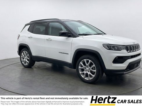 Used 2025 Jeep Compass Limited image 1