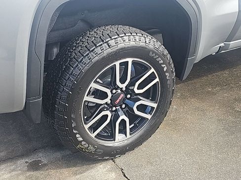 New 2026 GMC Sierra 1500 AT4 w/ Technology Package AWD/4WD image 8