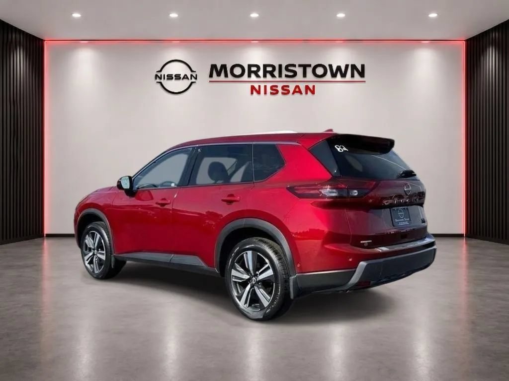 Used 2025 Nissan Rogue SL w/ SL Premium Package FWD image 4