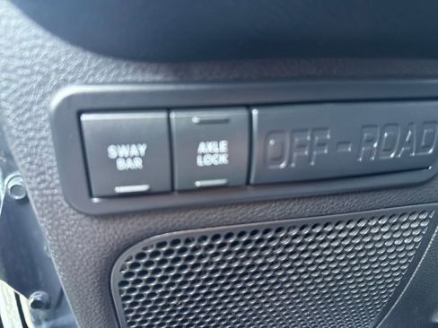 Used 2016 Jeep Wrangler Unlimited Rubicon w/ Connectivity Group image 16