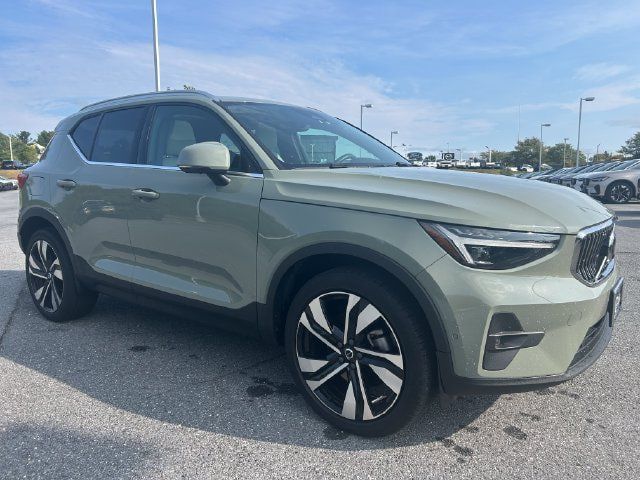 Certified 2024 Volvo XC40 B5 Ultimate w/ Climate Package AWD/4WD image 1