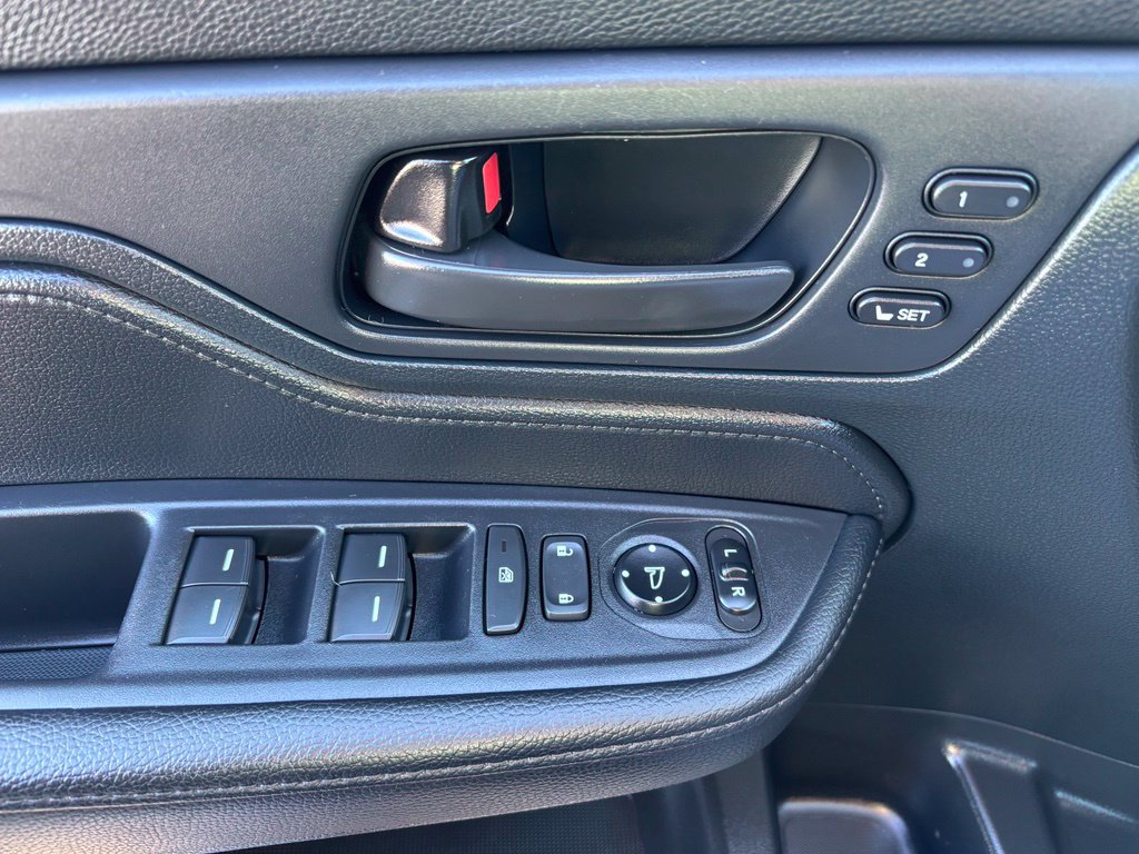 Used 2023 Honda Odyssey Sport image 14