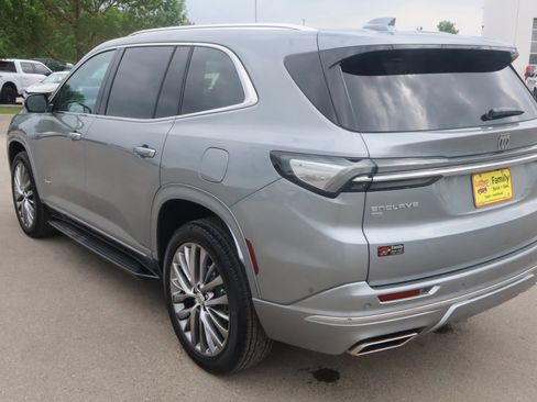 Used 2025 Buick Enclave Avenir w/ Trailering Package, 5000 lbs. AWD/4WD image 5