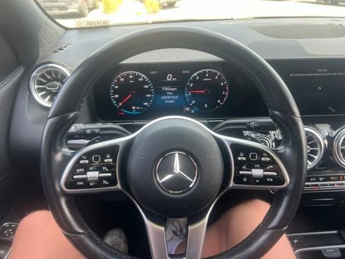 Used 2022 Mercedes-Benz GLA 250 4MATIC image 8