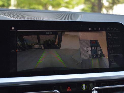 Used 2019 BMW 330i Sedan w/ Premium Package image 21