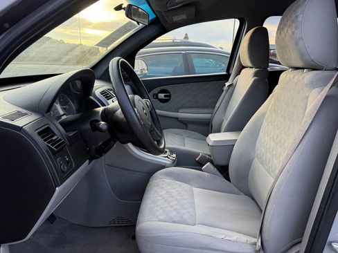 Used 2006 Chevrolet Equinox LT image 2