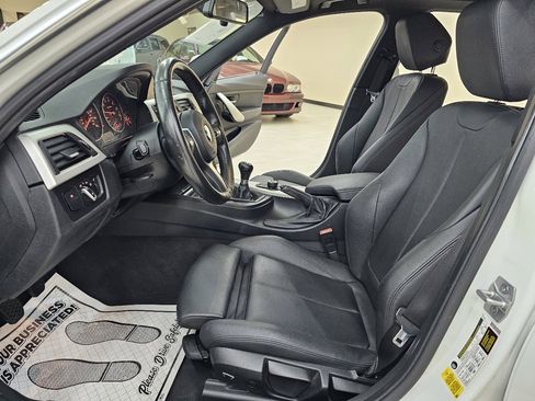 Used 2015 BMW 320i Sedan image 17