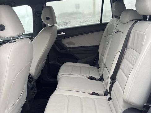 Used 2020 Volkswagen Tiguan SEL Premium R-Line w/ 3rd Row Seat Package AWD/4WD image 13