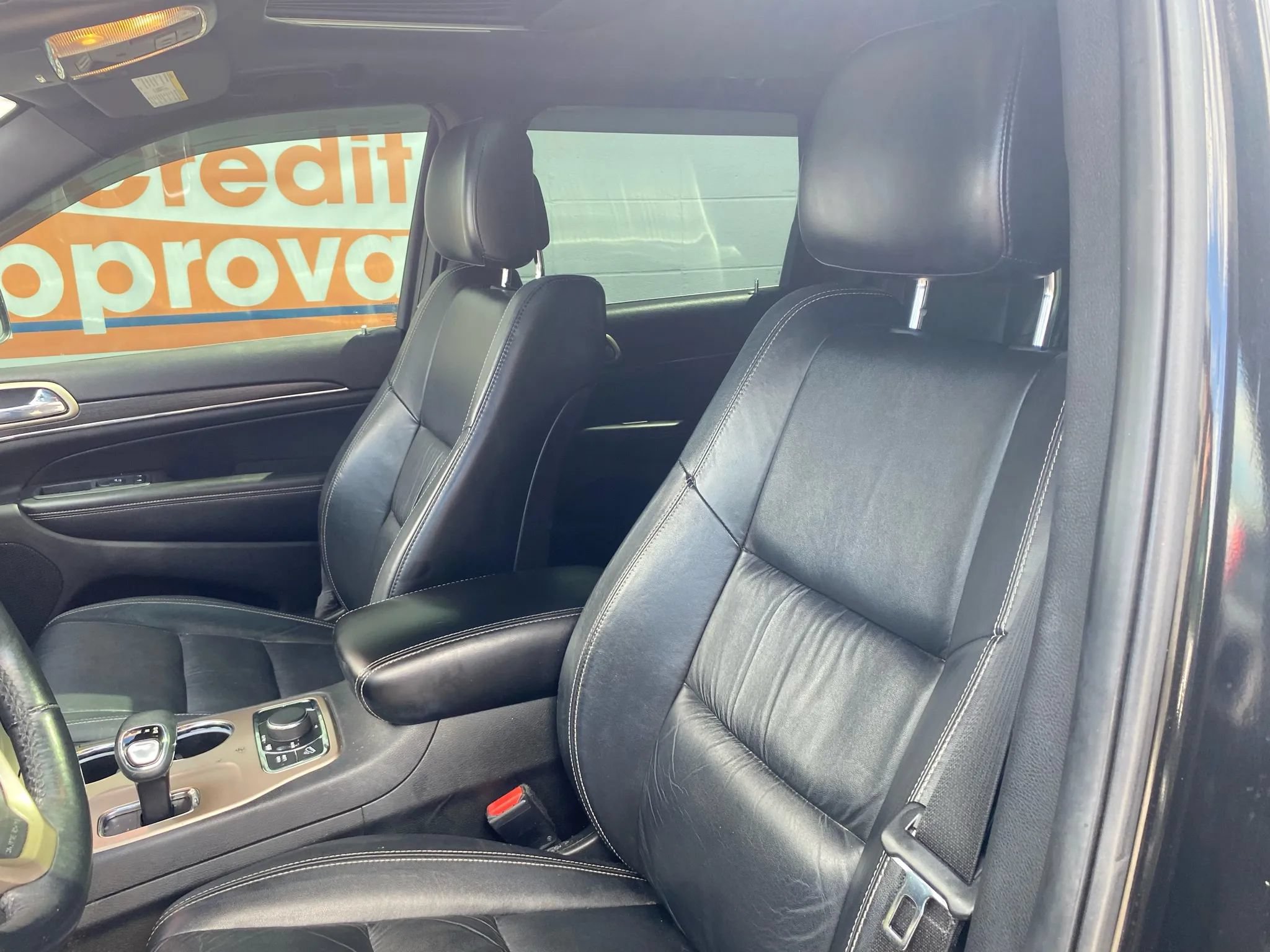 Used 2014 Jeep Grand Cherokee Limited AWD/4WD image 9