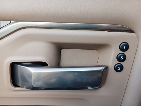 Used 2024 RAM 3500 Limited w/ Towing Technology Group image 14