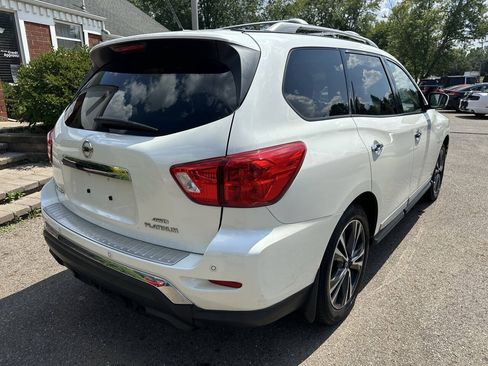 Used 2018 Nissan Pathfinder Platinum AWD/4WD image 8