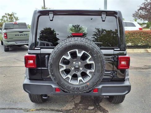 Used 2024 Jeep Wrangler Sahara w/ Technology Group image 5