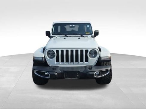 Used 2018 Jeep Wrangler Unlimited Sahara AWD/4WD image 2