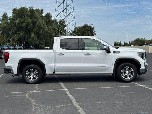 Used 2025 GMC Sierra 1500 SLT AWD/4WD image 3