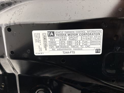 Used 2025 Toyota Land Cruiser image 33